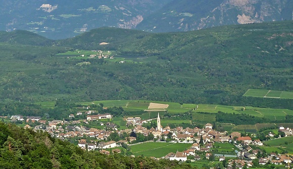 Kaltern Dorf Caldaro paese