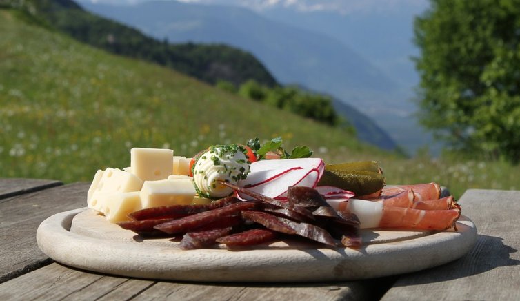 Speck, Wurst und Käse - Bozen und Umgebung - Südtiroler Weinstraße