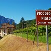 Vigneti a Piccolongo. A valle crescono le mele e sui pendii che raggiungono il lago di Caldaro troviamo vigneti - Foto: AT, &copy; Peer