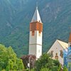 Alte und neue Pfarrkirche von Vilpian. Foto: AT, &copy; Peer