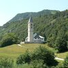 La piccola chiesa di Favogna &egrave; consacrata a S. Leonardo e venne menzionata per la prima volta nel XIII secolo - Foto: ED, &copy; Peer