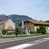 La chiesetta di S. Floriano, una delle chiese pi&ugrave; antiche dell’Alto Adige, da vedere alcuni chilometri prima di Egna - Foto: AT, &copy; Peer