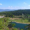 Blick auf Unterfennberg mit dem Fennberger See. Foto: AT, &copy; Peer