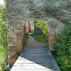 Angekommen: Jetzt gilt es, die Burgruine zu erkunden! Foto: AT, &copy; Peer