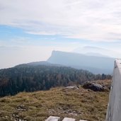 RS Bergner Kreuz Blick Richtung Penegal und Roen