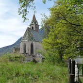 RS altenburg kaltern friedensweg blick auf kirche st vigil