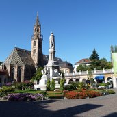 RS bozen waltherplatz mit dom