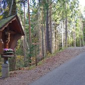 weg von signat nach oberbozen wegweiser abzweigung