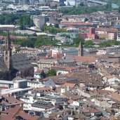 bozen zentrum dom von oben