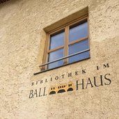 neumarkt bibliothek im ballhaus