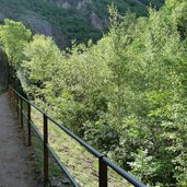 auer weg am schwarzenbach wassermauer