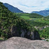 felsen bei schwarzenbachschlucht