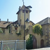 St Anton Kaltern Ortsansicht Schloss Giovanelli