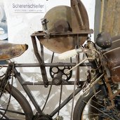 RS museum zeitreise mensch kurtatsch keller berufe scherenschleider fahrrad