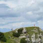 RS monte roen gipfel und wanderer