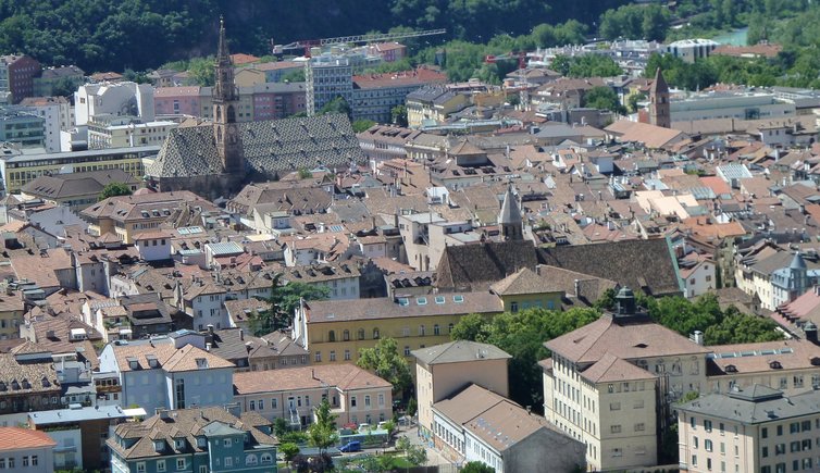 RS bozen zentrum mit kirchen