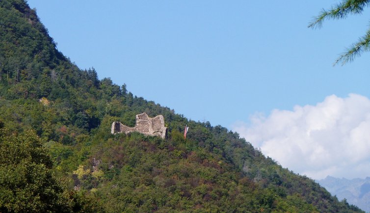 RS nals blick auf ruine kasatsch pfeffersberg